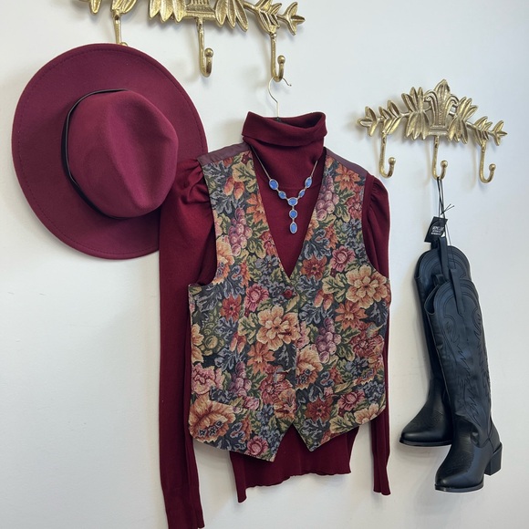 Vintage tapestry BoHo vest with shabby chic equestrian prairie granny vibe M - Picture 6 of 9